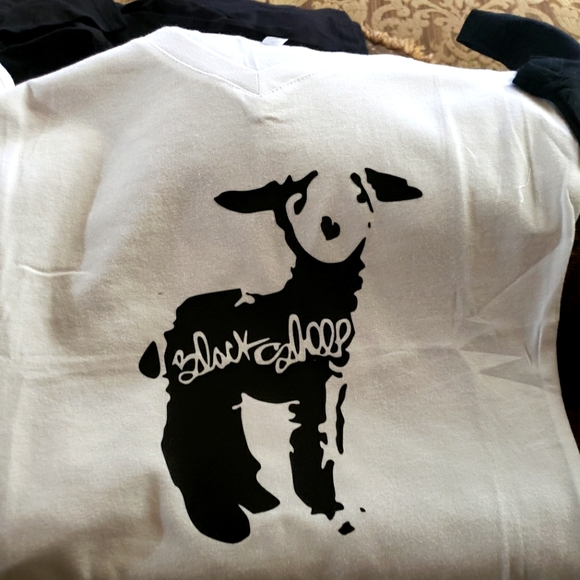 Black sheep T shirt - Picture 1 of 1